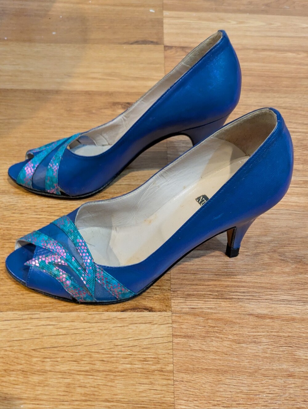 Vintage Heels - Picture 3 of 6